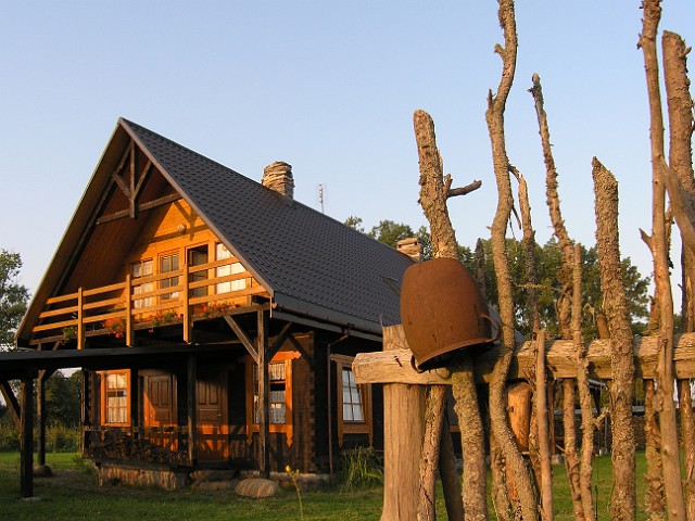001 Chatka Puchatka.jpg