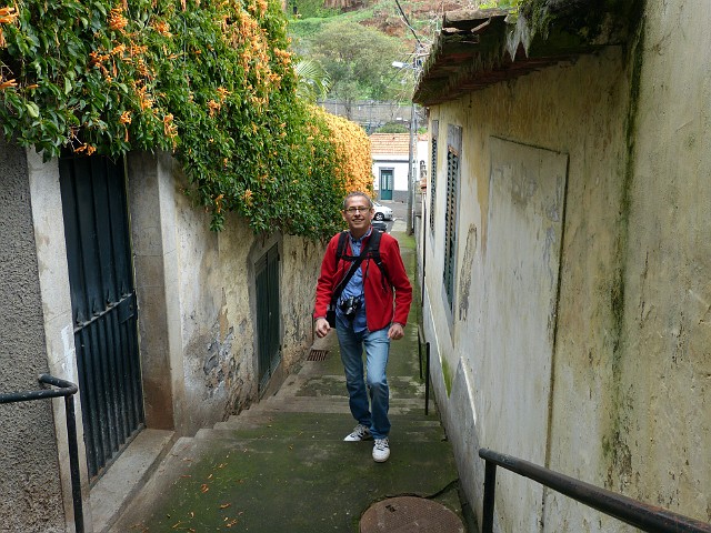 021 .jpg - 021 Wąskie zaułki w Funchal