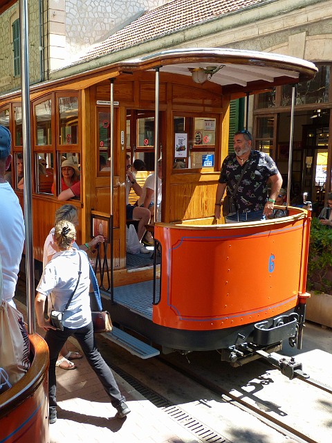 185.jpg - 185 Tramwajem do miasta Soller, a potem pociągiem w okolice Palmy.