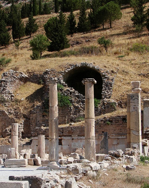 010 Fragment  agory.jpg