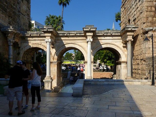 011 Brama Hadriana.jpg