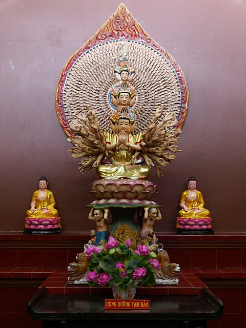 292.jpg - 292 Wieloręki Budda