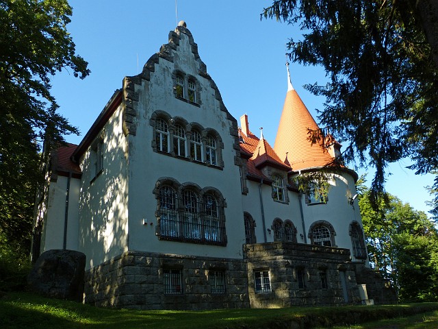 357 Dom.jpg - 357 Dom Gerharta Hauptmanna w Jagniątkowie. Muzeum Miejskie.