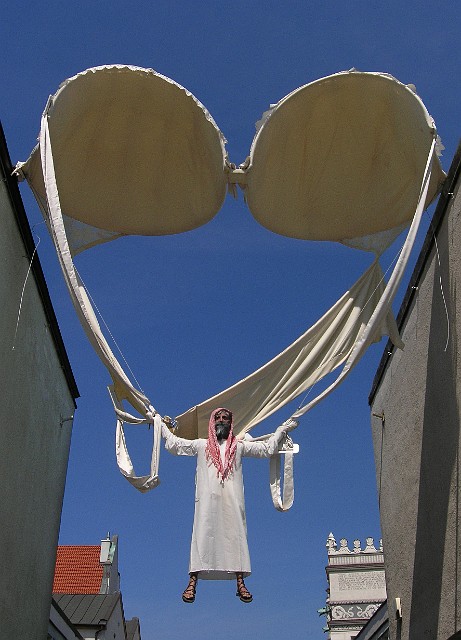 45 Dekoracja po Festiwalu Teatralnym Malta 2009.jpg