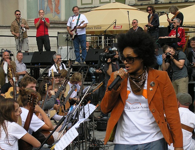 68.jpg - 68 Jarek Śmietana Band i energetyczna wokalistka Z-Star