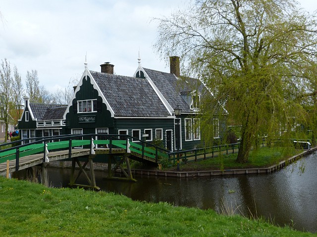 127.jpg