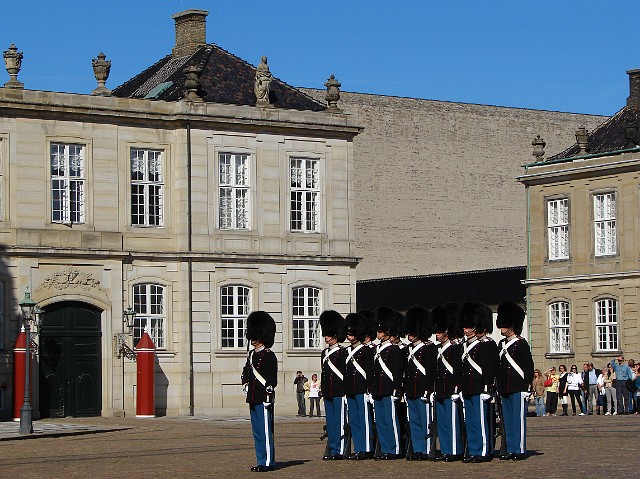 09 Gwardziści królewscy.jpg
