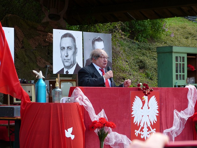 38.JPG - 38. Przemówienie Wiesława Gomółki